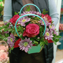 Коробка с цветами «Момент» из роз и хризантем