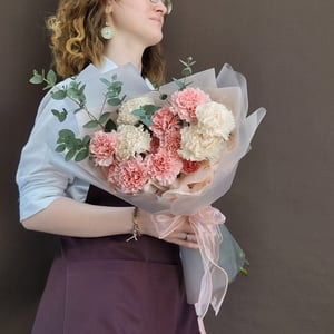 Букет из 15 диантусов "Грация" из гвоздик