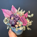 Композиция из сухоцветов с лотосом