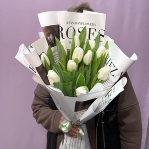 Букет «11 белых тюльпанов»