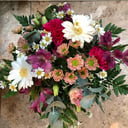 Композиция «Акварель» из ромашек и альстромерий