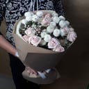 Букет «Кустовая роза с хризантемой»