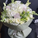 Букет «Про любовь» из роз и эустом