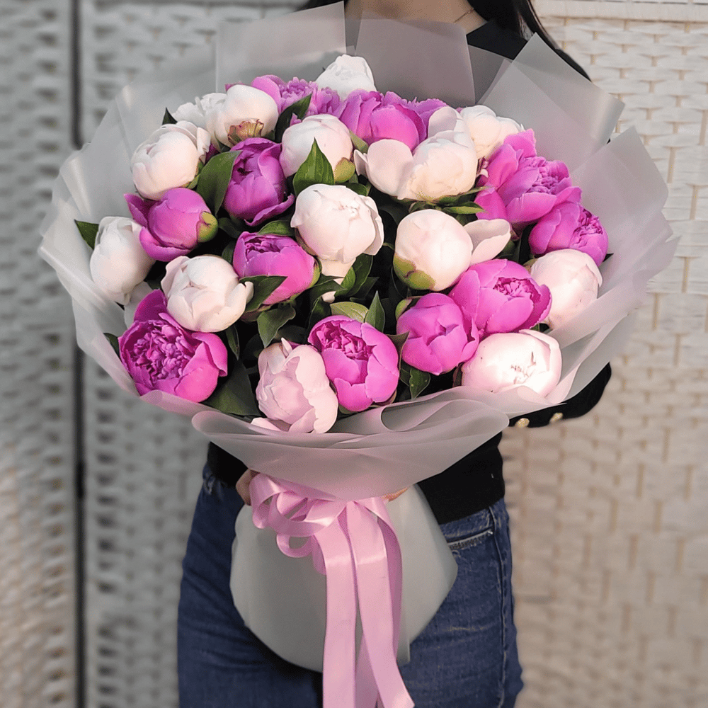 Букет «Свести с ума» из пионов