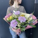 Букет «Солнечный» из хризантем и ромашек