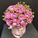 Шляпная коробка с цветами «Кустовые пионовидные розы в коробке»