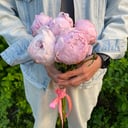 Букет из 5 розовых пионов