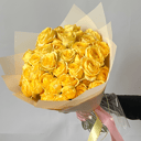 Букет из желтых кустовых розочек