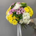 Букет Элли из разноцветных хризантем