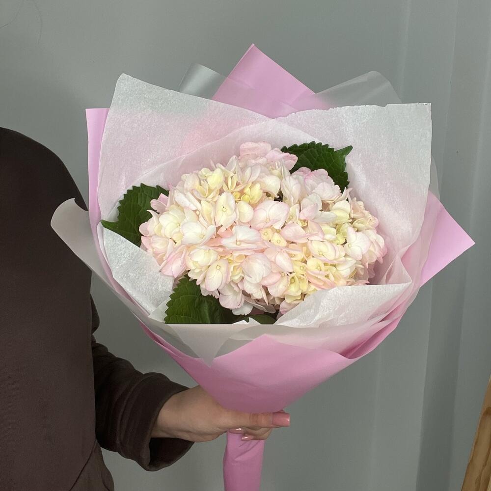 Букет «Гортензия розовая в оформлении»