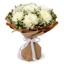 Букет «Зимний рассвет» из хризантем и гипсофил