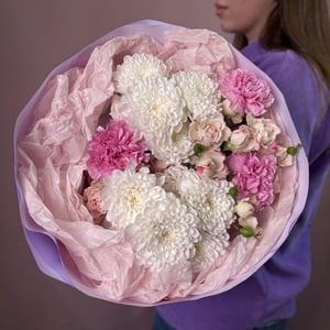 Авторский букет с белой хризантемой