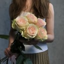 Букет «Нежный комплимент из 5 роз»