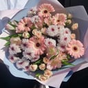 Букет "Сердце к сердцу" из гербер и роз