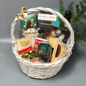 Подарочная сырная корзина средняя