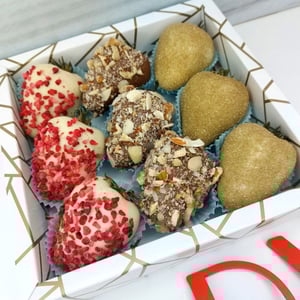 Подарочный набор 9 клубник в шоколаде