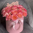 Шляпная коробка с цветами «Страсть» из роз