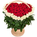 Сердце из роз в корзине, 101 шт