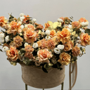 Шляпная коробка с цветами «Большая композиция Чайная церемония» из роз и эустом