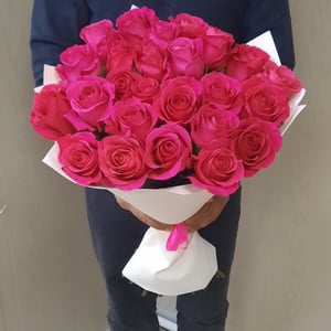 Букет из розовых роз