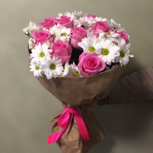 Букет «Нежность любви» из роз и хризантем