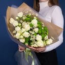 Трендовый букет роза-ромашка