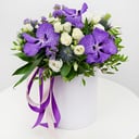 Ангел из роз и орхидей