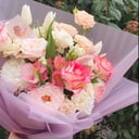 Авторский букет Весенний бриз из роз и альстромерий