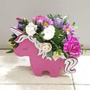 Коробка с цветами «Цветы в кашпо в виде пони» из роз и хризантем