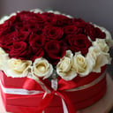 Композиция в форме сердца «Любовь» из роз