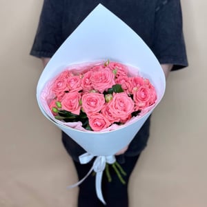 Букет «Розы кустовые в упаковке»