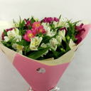 Букет из 15 альстромерии в упаковке