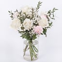 Букет «Кремовая глазурь» из роз common.and гвоздик