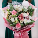 Букет «Новогодние мечты» из роз и эустом