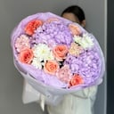 Букет «Лиловое вдохновение» из роз и гвоздик