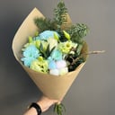 Зимний букет 7 из роз и эустом