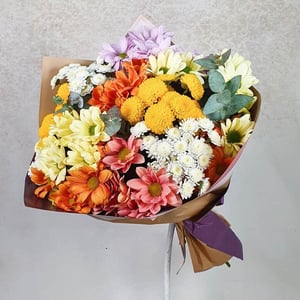 Букет ярких хризантем