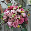 Букет «Нимфа» из роз и пионов