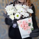 Подарочный набор «Набор "С приятными пожеланиями"» из хризантем