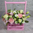 Композиция «Нежность» из роз и гвоздик