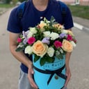 Шляпная коробка с цветами «Композиция "Бал цветов"» из роз