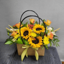 Коробка с цветами «Композиция с подсолнухами» из роз и альстромерий