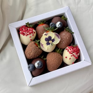 Клубника в шоколаде S