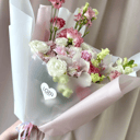 Букет «Нежная орхидея» из хризантем и роз