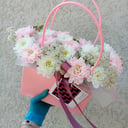 Коробка с цветами «Нежность в её глазах» из хризантем