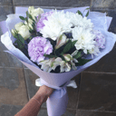 Букет «Сияние звезды» из гвоздик и роз