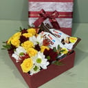 Подарочный набор «Шоколадка» из роз и хризантем