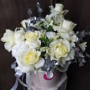 Коробка с цветами «Композиция красотка» из альстромерий