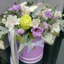 Композиция «Туманный Альбион» из роз и эустом