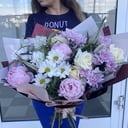 Букет «Чувства» из хризантем и пионов